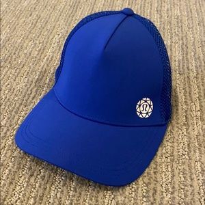 Lululemon trucker hat
